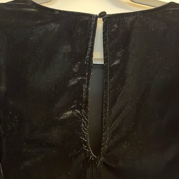 Amaryllis Velvet Ruffle Blouse Size S Black Bell Sleeves Witchy Whimsigoth Boho - Picture 3 of 10